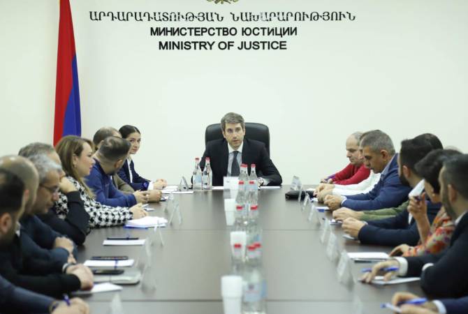 Министр юстиции Армении обсудил с представителями ИТ-компаний реформы сферы 
цифровизации