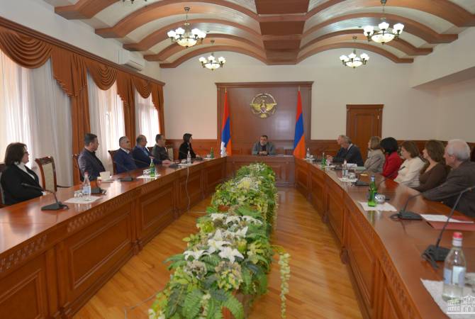 Artsakh’s State Minister introduces newly appointed Foreign Minister to the staff of the 
ministry