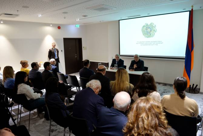 Le Président Vahagn Khatchatourian a rencontré les représentants de la communauté 
arménienne d'Estonie