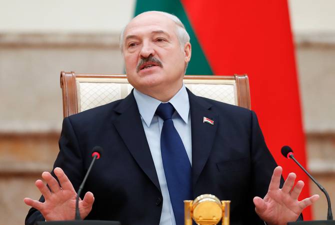  Лукашенко заявил, что поток беженцев через Белоруссию в ЕС не прекращается 
