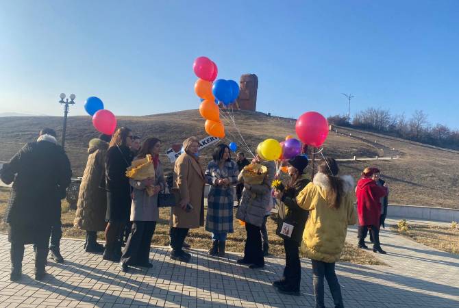 Children separated from their families for 47 days welcomed in Stepanakert