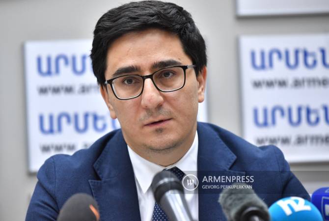 Если Международный суд не примет немедленных мер, армянам Нагорного Карабаха 
предстоит непростой выбор: Егише Киракосян