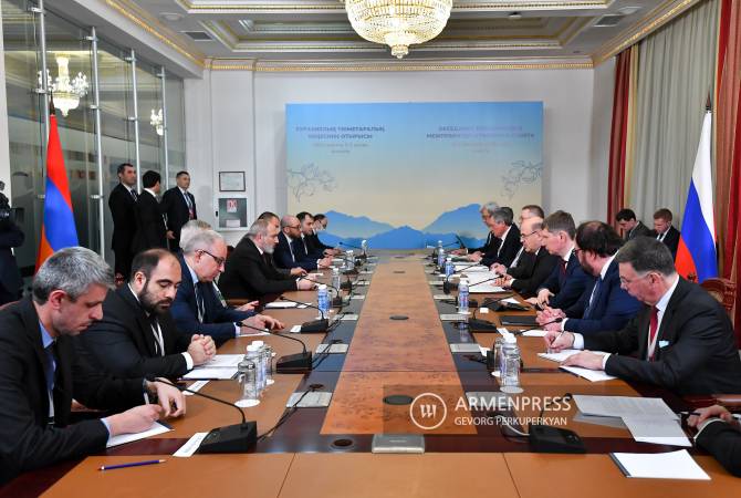 Pashinyan attire l'attention de Mishustin sur le problème du corridor de Latchine