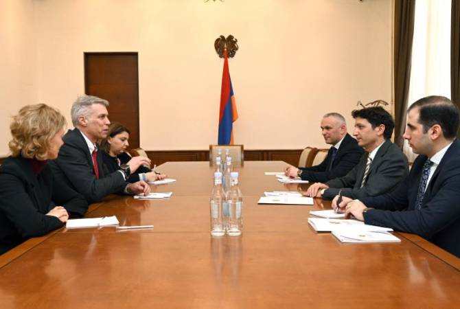 Министр финансов Армении принял регионального директора ВБ по Южному 
Кавказу