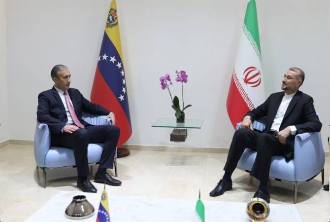 Иран готов к углублению отношений с Венесуэлой