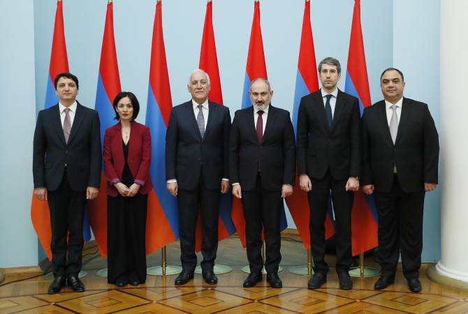  Состоялась церемония присяги новоназначенных министров Республики Армения 