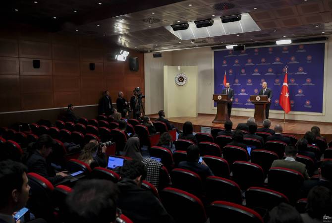 سيساهم تعاون اليوم في عمليات التطبيع في جنوب القوقاز- وزير الخارجية التركي بعد لقاء نظيره 
الأرمني-