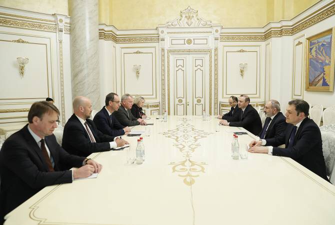 Премьер-министр Пашинян принял делегацию Европейского союза и главу новой 
миссии наблюдателей ЕС в Армении