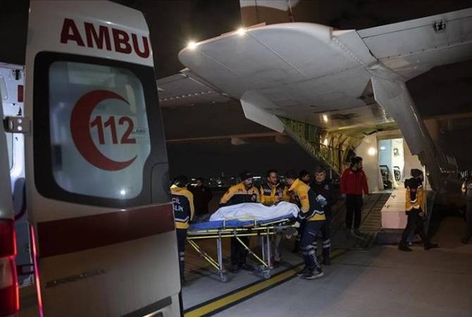  Из больниц Стамбула выписаны более 11,1 тыс пострадавших из зоны 
разрушительных землетрясений 