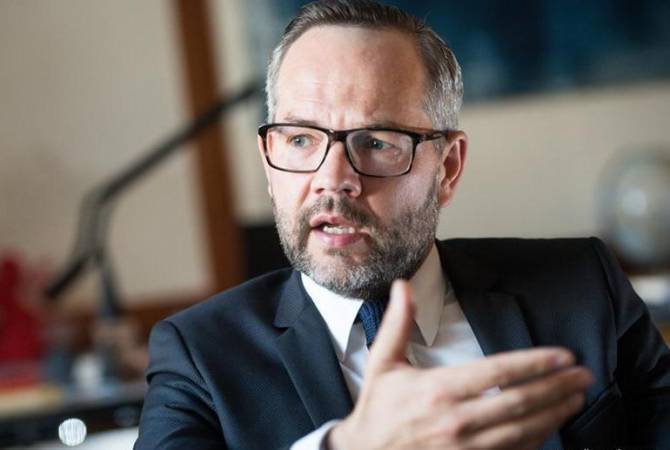 ‘Azerbaijan must end its aggression,’ says German parliament’s foreign affairs committee 
chair after Pashinyan meeting