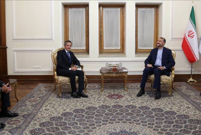  Генеральный директор МАГАТЭ встретился с министром иностранных дел Ирана 