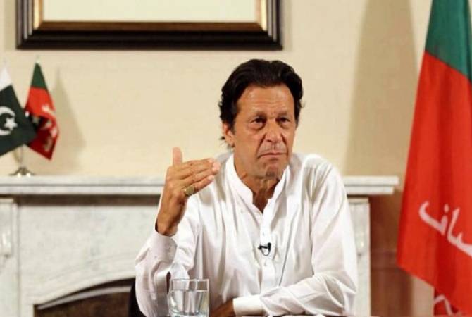 Պակիստանի ոստիկանությունը ներխուժել է երկրի նախկին վարչապետ Իմրան 
Խանի նստավայր
