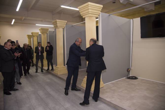 Upacara khidmat pemasangan pilar paviliun proyek “Pojok Bisnis Armenia” berlangsung