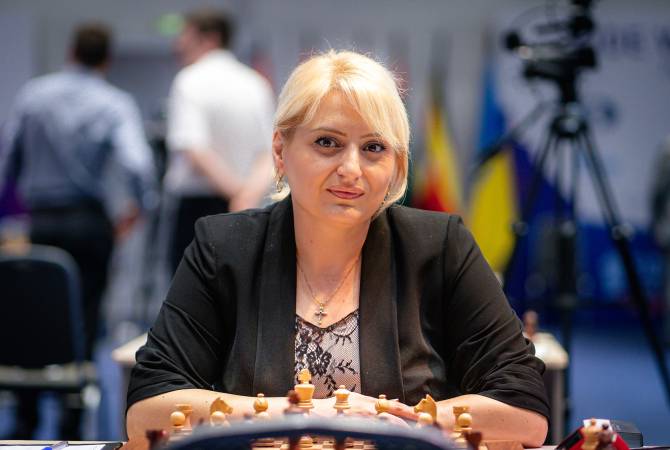 Elina Danielyan dan Lilit Mkrtchyan berada setengah poin di belakang pemimpin catur EA