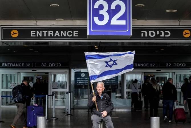 Գործադուլներ Իսրայելում. ընդդիմության ղեկավարը Նեթանյահուին կոչ է արել 
չեղարկել պաշտպանության նախարարին հեռացնելու որոշումը