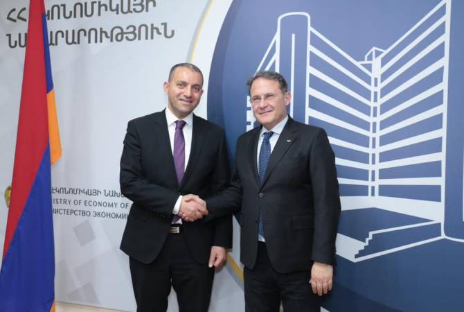 Հայաստանի էկոնոմիկայի նախարարը հանդիպել է Իտալիայի արտաքին գործերի և 
միջազգային համագործակցության փոխնախարարի հետ 