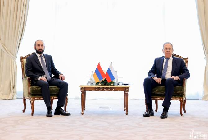 Mirzoyan presents to Lavrov the details of the provocation of the Azerbaijani side in Tegh 
village