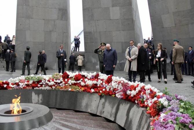 «В этот день скорбим вместе с армянским народом»: заявление посла РФ в Армении 
в Мемориальном комплексе Цицернакаберда