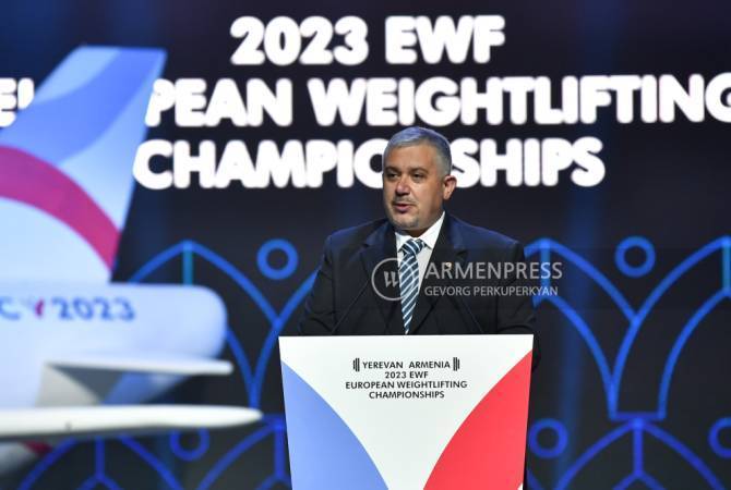 European Weightlifting Federation (EWF) President praises fantastic organization of 
championships in Yerevan