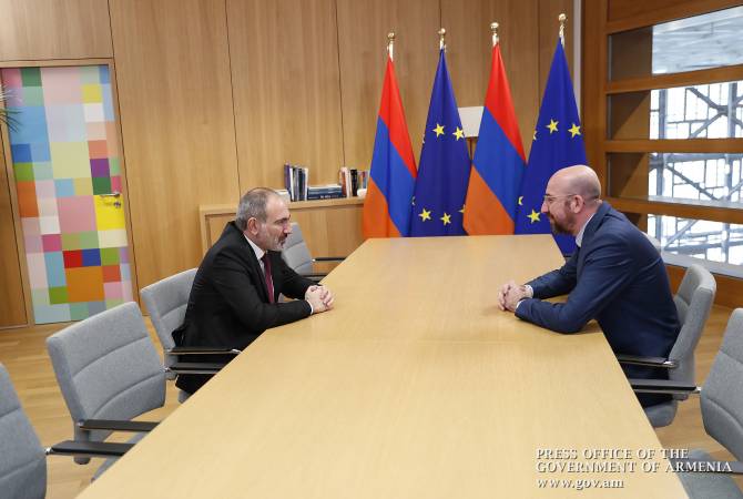 Paşinyan, Ermenistan-Azerbaycan müzakere süreci hakkında Avrupa Konseyi Başkanıyla 
görüştü