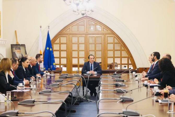 Армянские парламентарии провели встречу с президентом Кипра