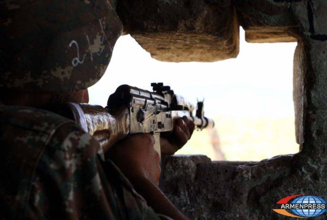 Азербайджан открыл огонь из стрелкового оружия и минометов по армянским 
позициям в районе Верин Шоржа