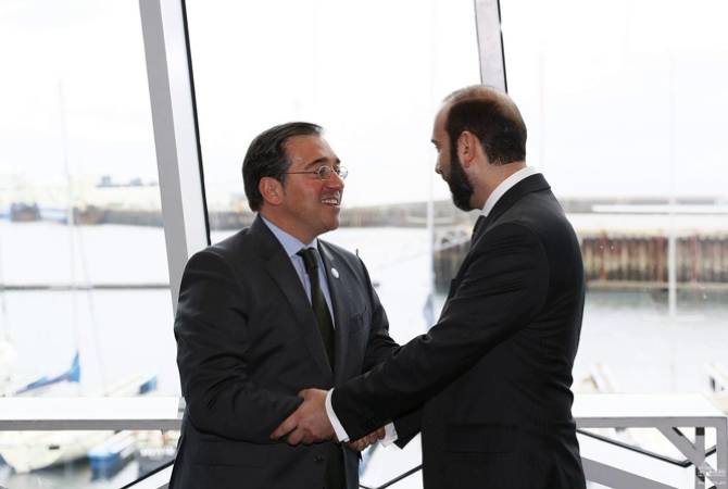  Глава МИД Армении представил главе МИД Испании позицию Еревана по 
нормализации отношений с Баку 