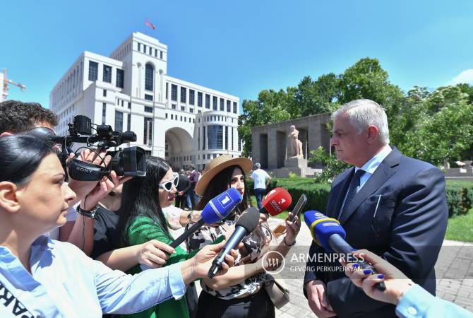 Вопрос коридора - красная линия для Армении, этот вопрос не будет обсуждаться: 
вице-премьер РА