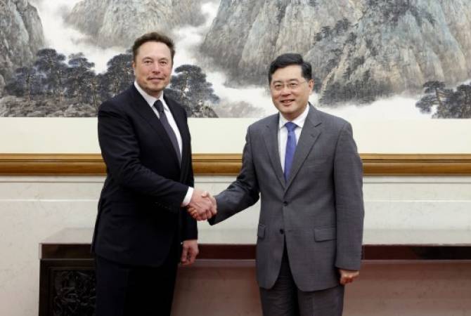 Министр иностранных дел Китая встретился в Пекине с Илоном Маском