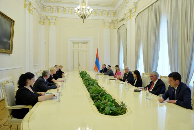 Президент Армении принял делегацию во главе с председателем Государственного 
собрания Словении