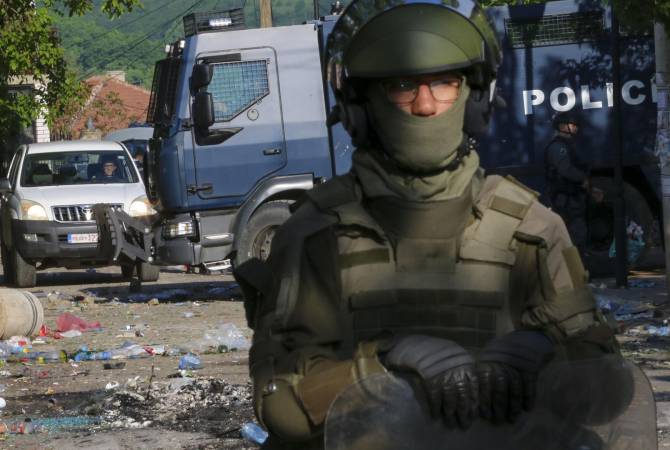 НАТО направит 700 военных в Косово