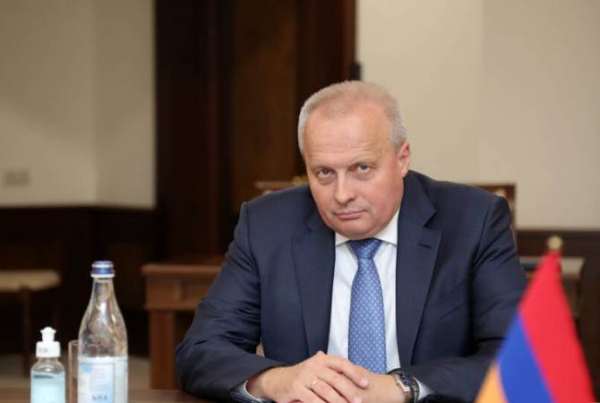 L'Arménie fait part à l'ambassadeur de Russie de son mécontentement concernant 
l'incident survenu près du pont de Hakari