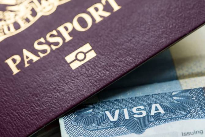  Азербайджан прекращает выдачу виз гражданам Ирана в международных 
аэропортах  