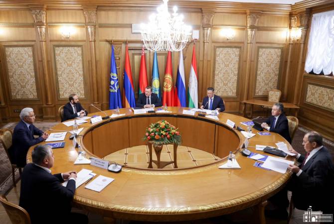 وزير الخارجية الأرمني آرارات ميرزويان يشارك باجتماع وزراء خارجية الدول الأعضاء بمنظمة معاهدة 
الأمن الجماعي في مينسك