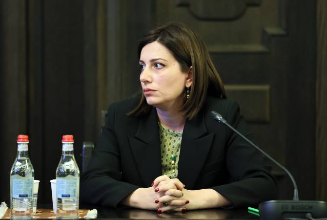  В Арцахе есть больные, лечение которых возможно исключительно в Армении: 
министр здравоохранения РА 