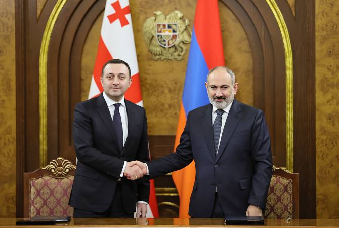  Никол Пашинян и Ираклий Гарибашвили обсудили вопросы повестки армяно-
грузинского сотрудничества 