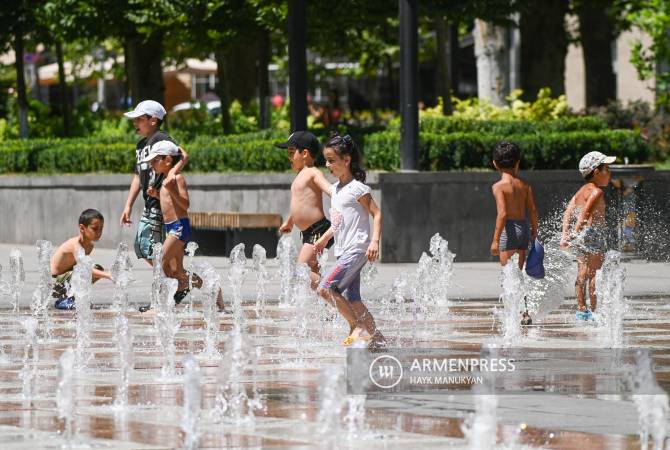  В Армении ожидается переменная погода: температура воздуха 1 июля понизится на 
2-4 градуса 