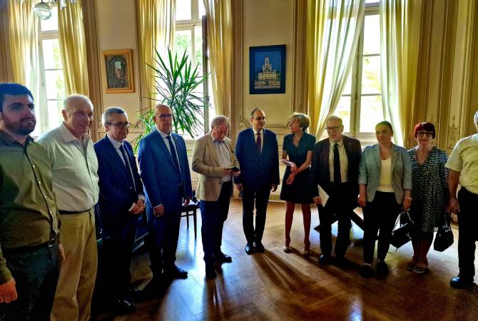  Парламентская делегация  Армении посетила Францию 