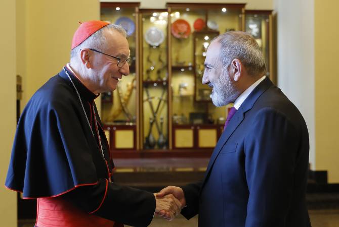  Премьер-министр Пашинян принял государственного секретаря Святого Престола, 
кардинала Пьетро Паролина 