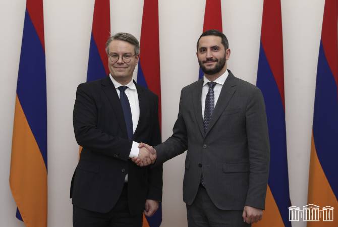  Вице-спикер НС Армении и госминистр иностранных дел ФРГ отметили важность 
размещения в Армении миссии наблюдателей ЕС 