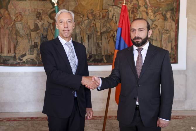 Ermenistan ve Portekiz dışişleri bakanları, ikili gündemi genişletme imkanlarını görüştü
