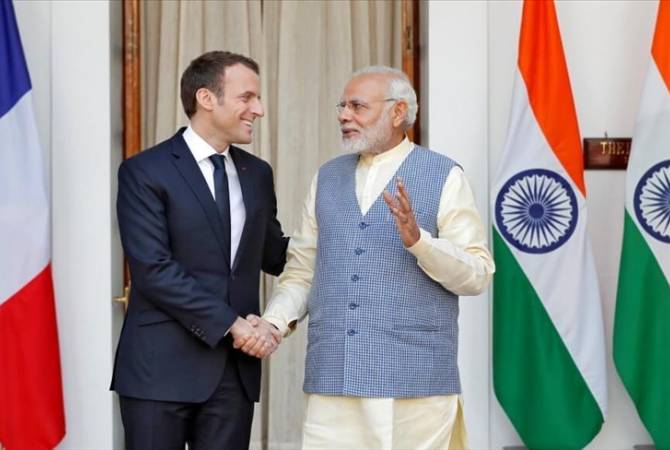     Макрон и Моди намерены укреплять стратегическое партнерство между Францией 
и Индией
 