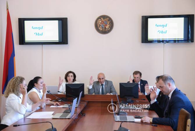  ЦИК утвердила график основных мероприятий по подготовке и проведению выборов 
в Совет старейшин Еревана 