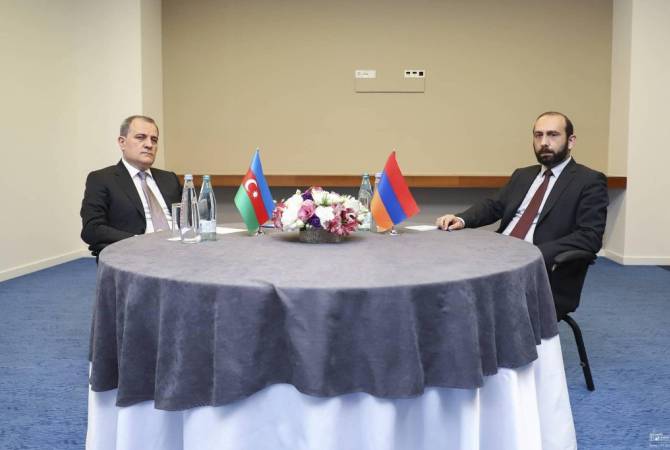 Zaharova, Mirzoyan ile Bayramov arasında Moskova'da görüşme olasılığına ilişkin 
açıklamada bulundu