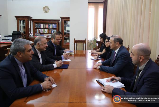  Секретарь Совбеза Армении и посол Ирана обсудили вопрос безопасности в регионе 