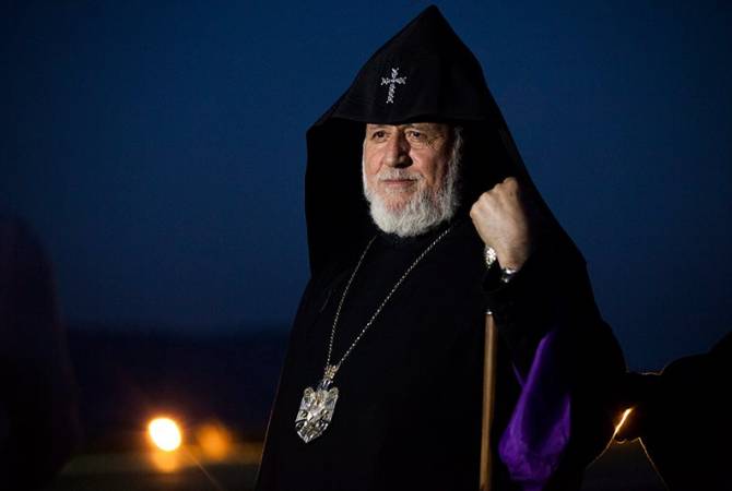  Католикос Всех Армян выразил соболезнования семьям погибших в автокатастрофе 
на трассе Ереван-Гюмри
 