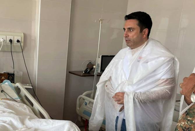 Спикер НС посетил раненого в результате азербайджанской провокации 1 сентября 
военнослужащего 