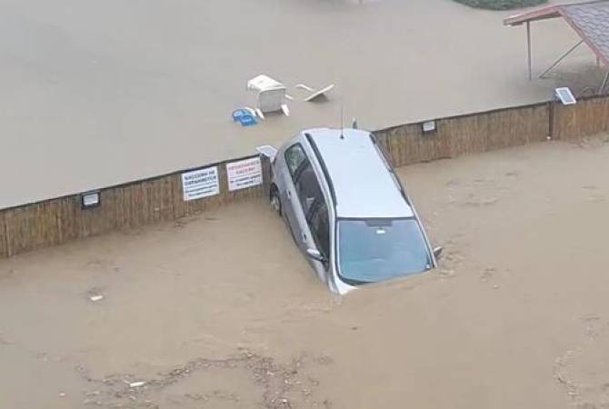  В Болгарии из-за наводнений погибли два человека 