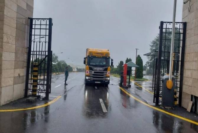 Аскеранцы разрешили въезд российской гуманитарной помощи при условии 
открытия Лачинского коридора