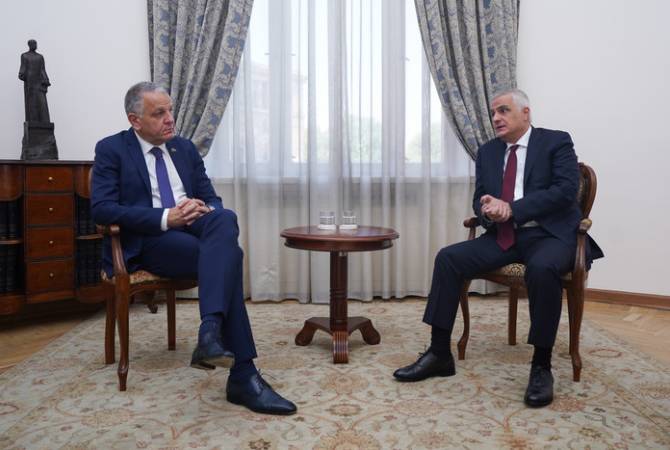 Вице-премьер Мгер Григорян принял недавно назначенного посла ЕС в Армении